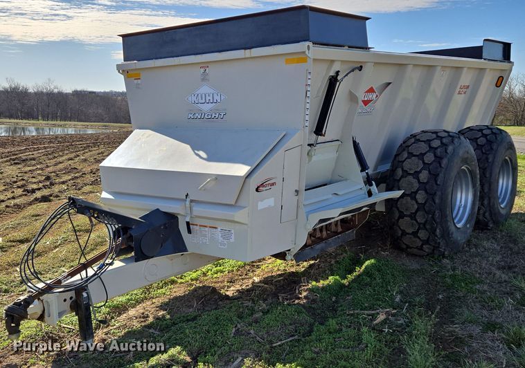 Kuhn Knight Slinger SLC141 manure spreader - EQ6928
