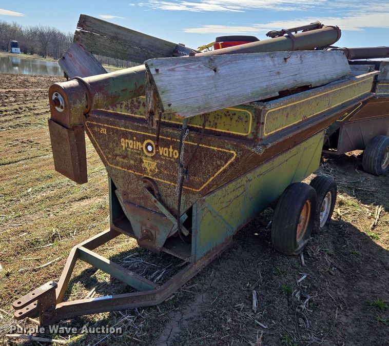 Grain-O-Vator  Series 20  grain cart - EQ6932