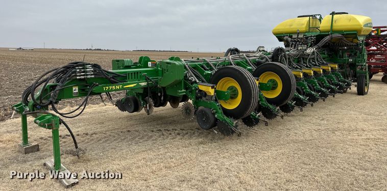 2019 John Deere 1775 NT no-till planter - ER8827