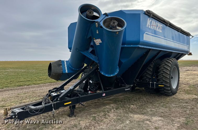 2014 Kinze 1300 grain cart - ER8829