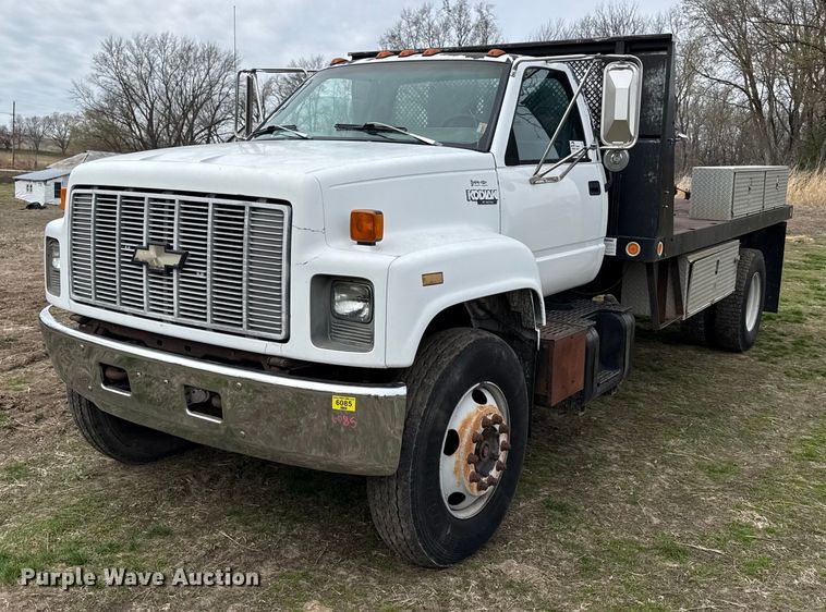 1995 Chevrolet C7 Topkick winch truck - ED4122