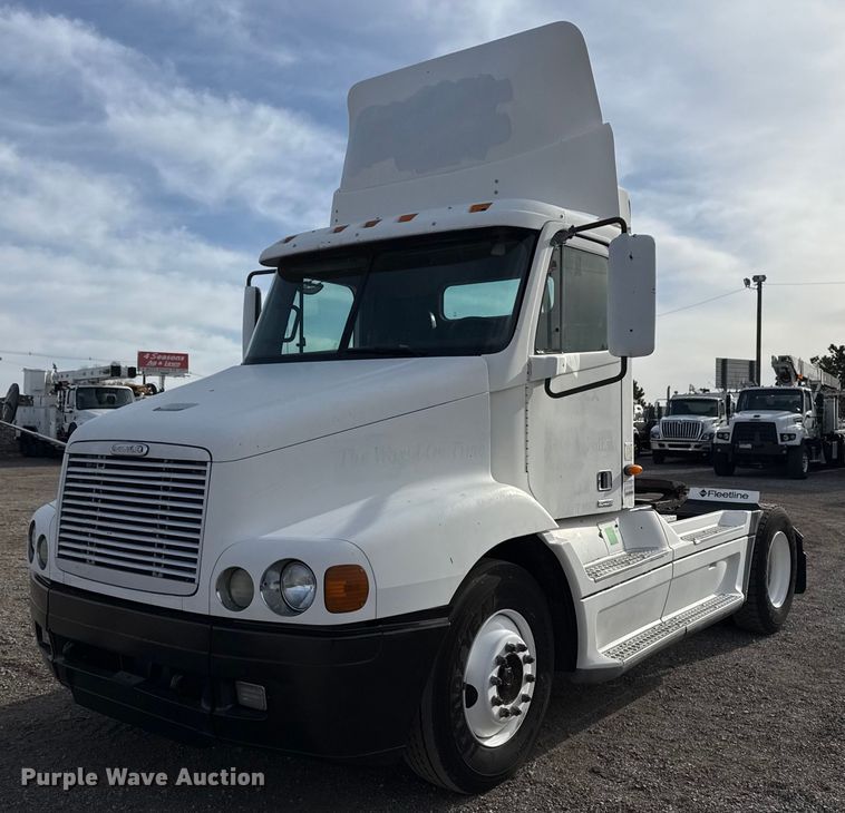 2002 Freightliner Century Class semi truck - EG5677
