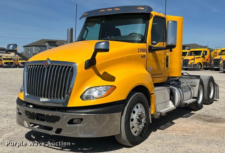 2021 International LT625 6X4 semi truck - EK0568