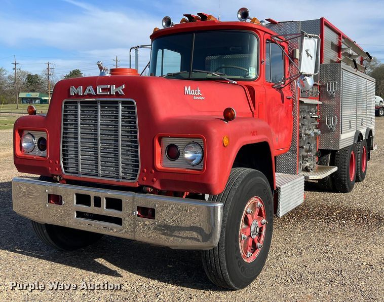1985 Mack R688FCS pumper fire truck - EL5721