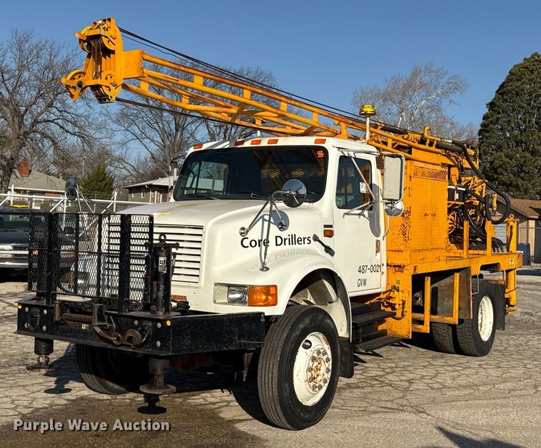 1992 International 4800 drilling rig truck - ED4050