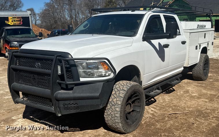2015 Dodge Ram 2500 Crew Cab utility bed pickup truck - DO0429