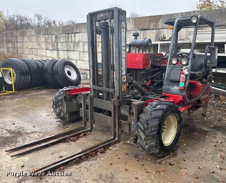 2001 Moffett M5000LP forklift - DO7682