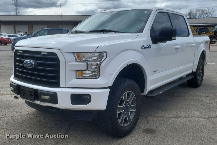 2016 Ford F150 XLT SuperCrew pickup truck - DS5339