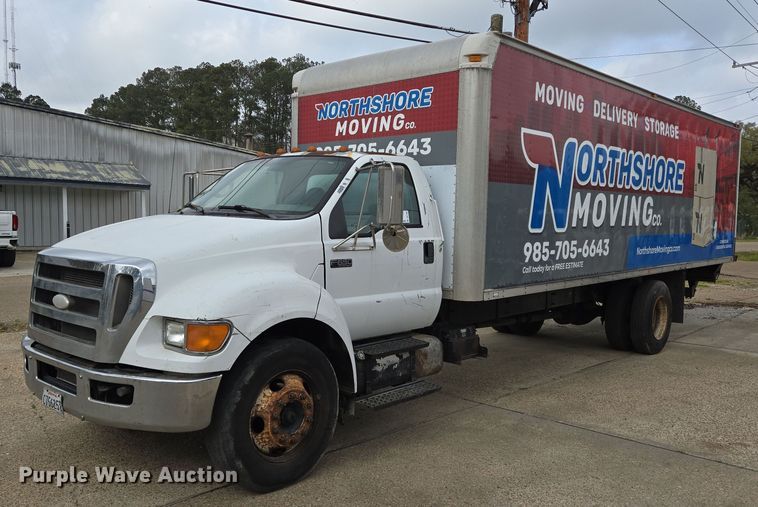 2008 Ford F650 Super Duty truck cab and chassis - DV1364