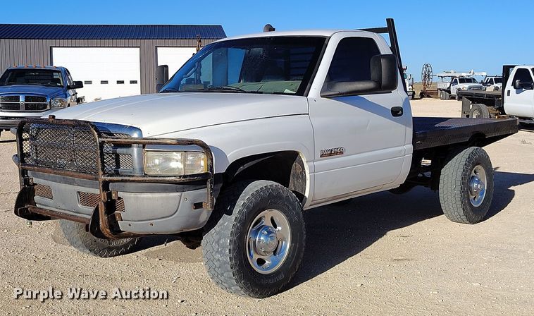 1994 Dodge Ram 2500HD flatbed pickup truck - DV6668