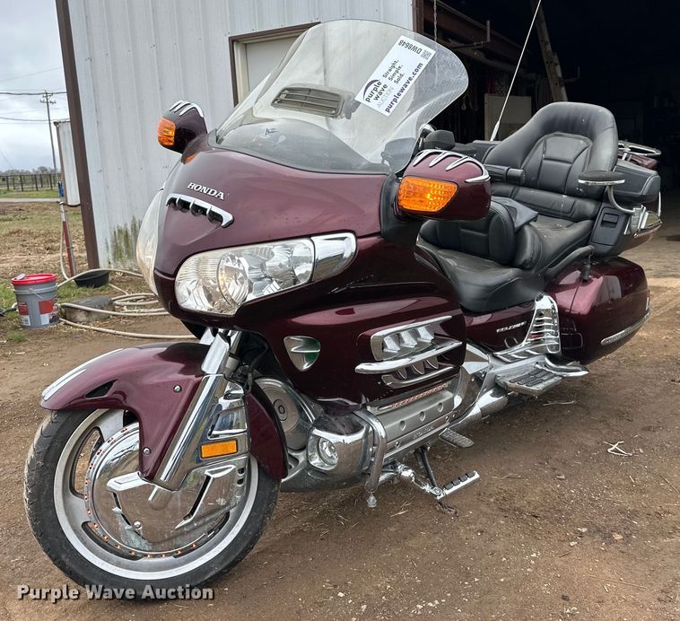 2006 Honda GL1800 motorcycle - DW8648