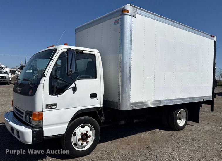 2005 GMC W4500 box truck - EG2639