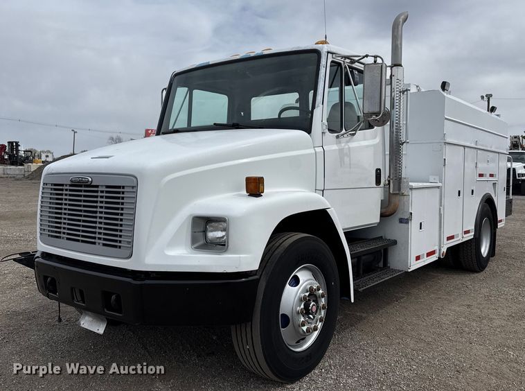 2000 Freightliner FL70 utility / service truck - EG5685