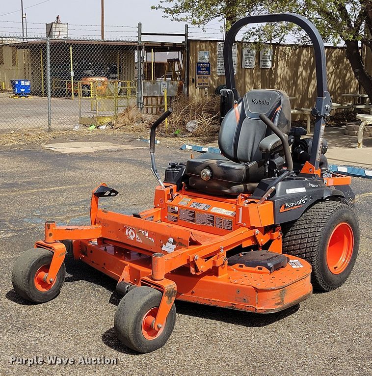 2022 Kubota Z726XKW ZTR lawn mower - EH0210