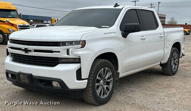 2022 Chevrolet Silverado 1500 Crew Cab pickup truck - EJ8452
