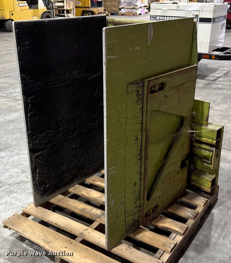 Clarke Clamp Less Arms forklift clamp - EM3735