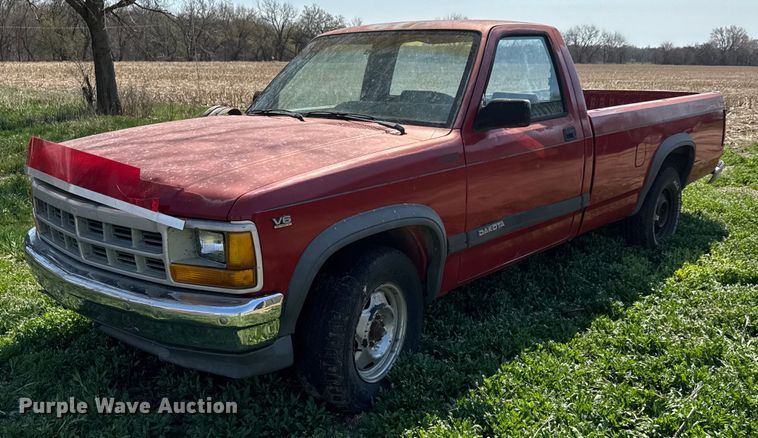 1991 Dodge Dakota pickup truck - EQ1260