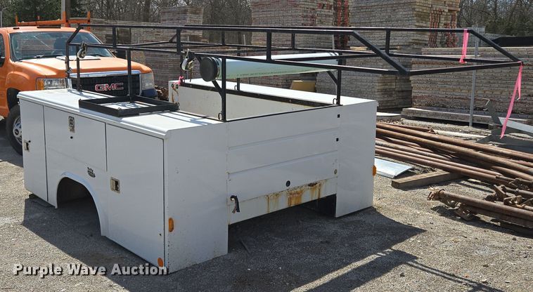Reading  U108ADW-HHWRLHFF utility pickup truck bed  - EQ6908