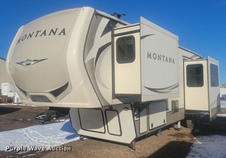 2018 Keystone Montana camper - NB9887