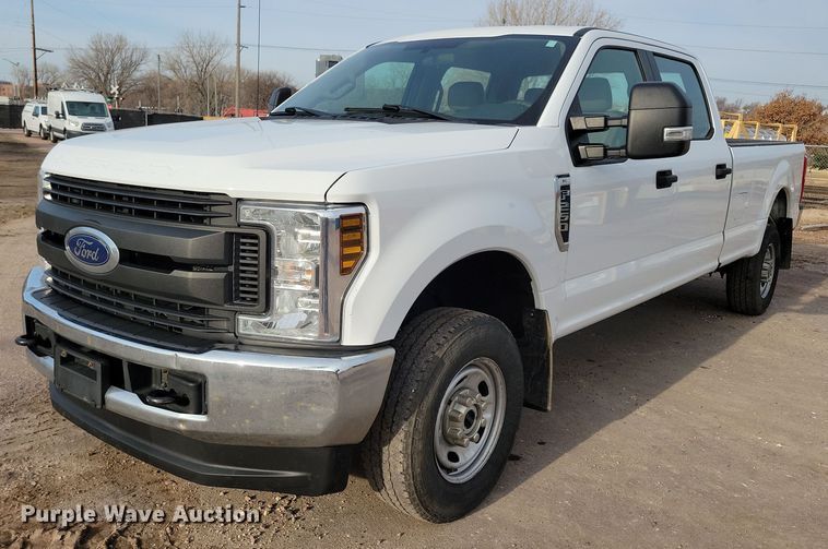 2018 Ford F250 Super Duty Crew Cab pickup truck - NB9948