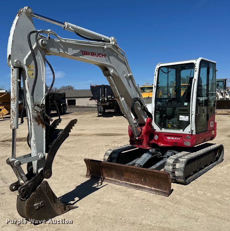 2014 Takeuchi TB260 mini excavator - DF8467