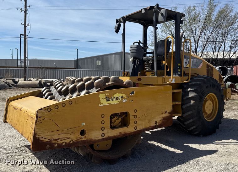 2008 Caterpillar CP76 single drum vibratory roller - DM5619