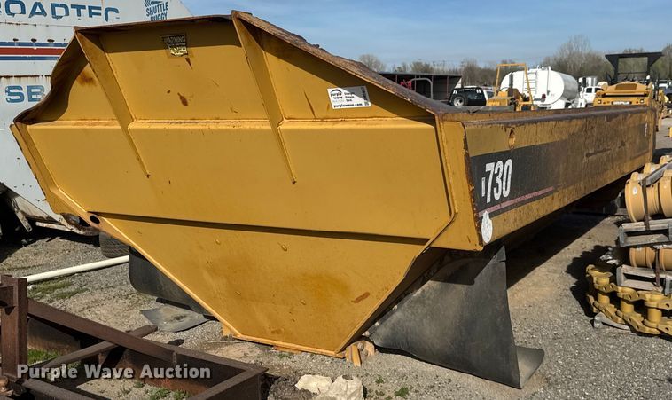 Caterpillar 730 dump bed - DM5657