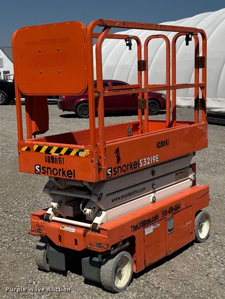 2017 Snorkel S3219E scissor lift - DO0718