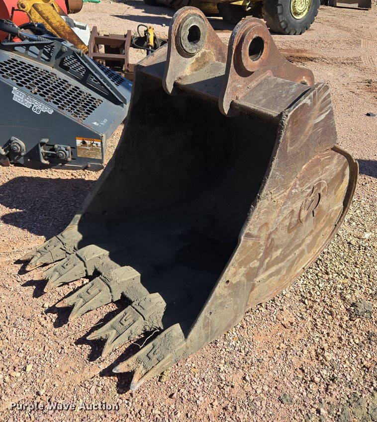 42" W excavator bucket - DT7086