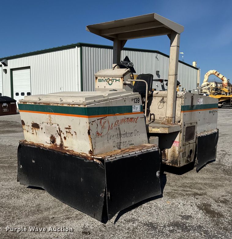 Smooth AP934 pneumatic roller - DU3418