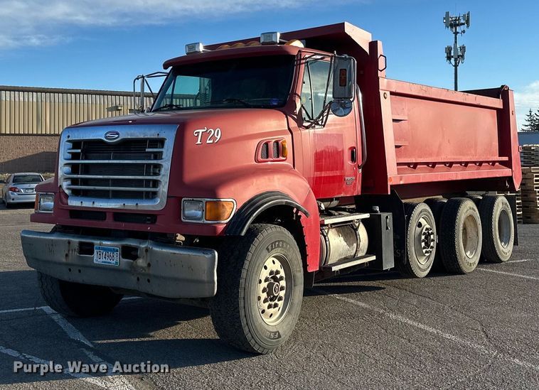 2003 Sterling L9500 dump truck - DV0668