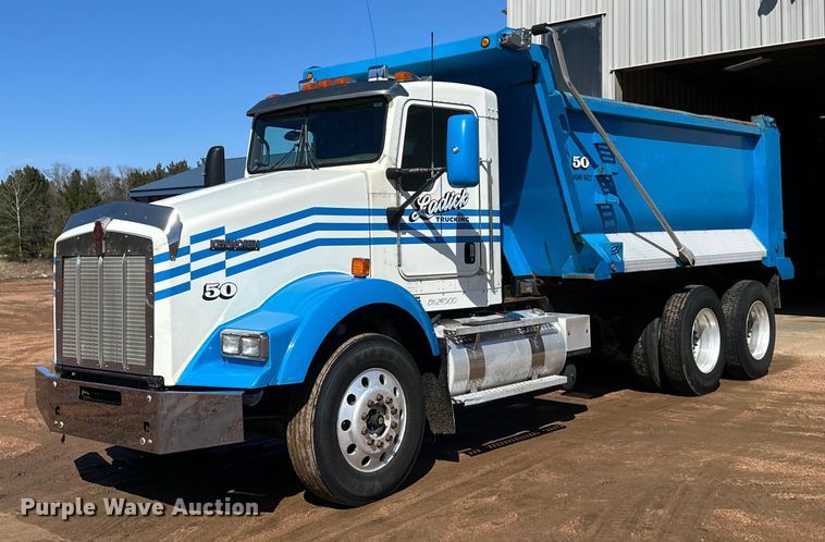 2009 Kenworth  T800 dump truck - DV0734