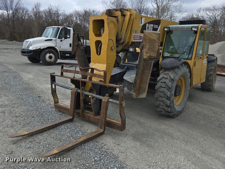 2007 Caterpillar TL1055 telehandler - DW1883