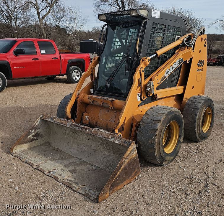2011 Case 450 Series 3 skid steer loader - DW3245