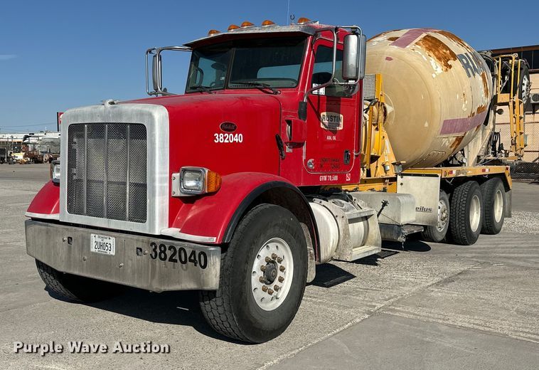 2014 Peterbilt 365 ready mix truck - DW5065