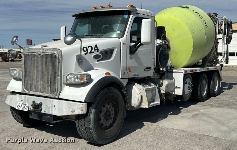 2017 Peterbilt 567 ready mix truck - DW5070
