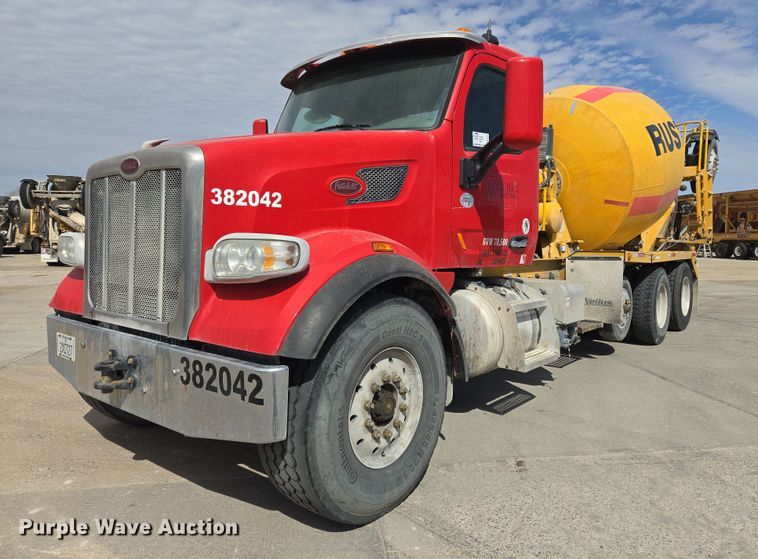 2016 Peterbilt 567 ready mix truck - DW5072