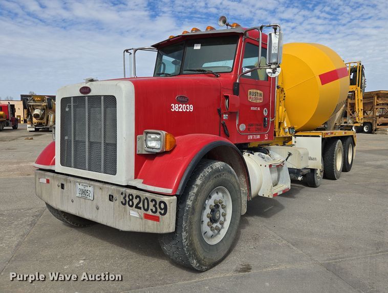 2014 Peterbilt 365 ready mix truck - DW5083