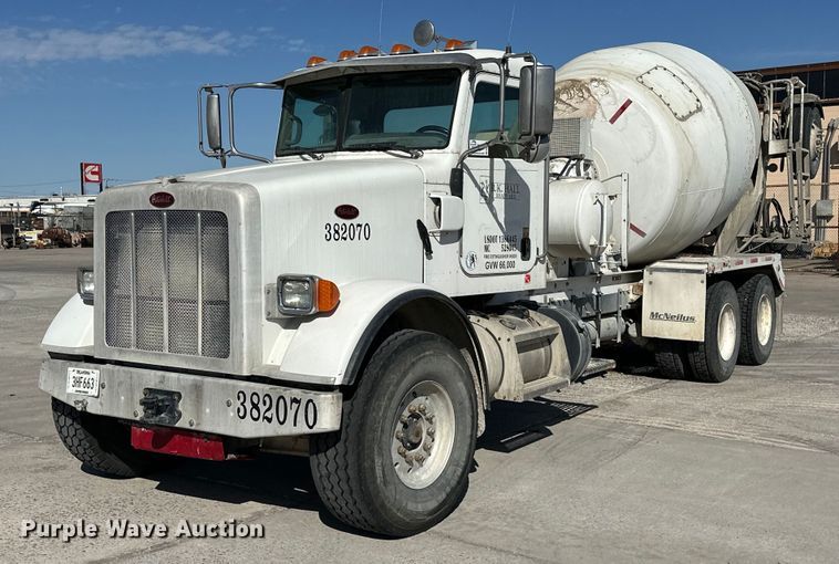 2015 Peterbilt 365 ready mix truck - DW5089