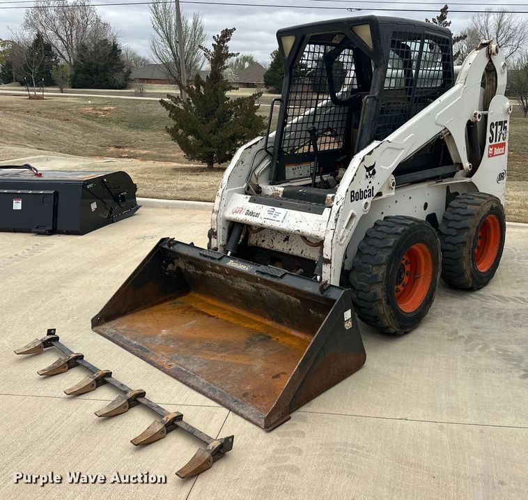 2001 Bobcat S175 skid steer loader - DW5111