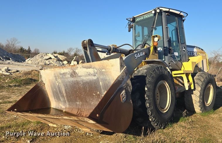2012 John Deere 544K wheel loader - DW8520