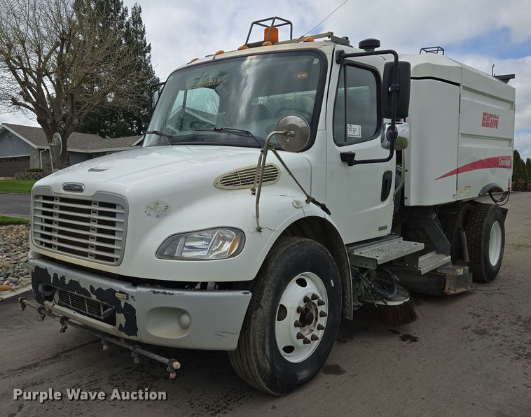 2011 Freightliner Business Class M2 street sweeper truck - EC0881