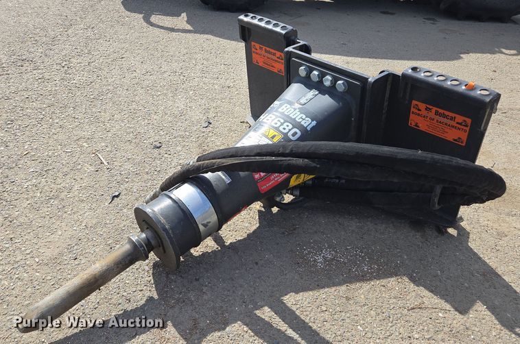 2023 Bobcat HB680 skid steer breaker - EC0904