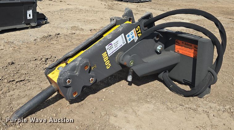 Stanley MB05S skid steer breaker - EC0905