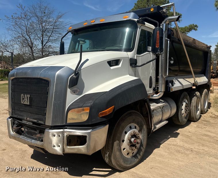 2014 Caterpillar CT660 dump truck - EC3510