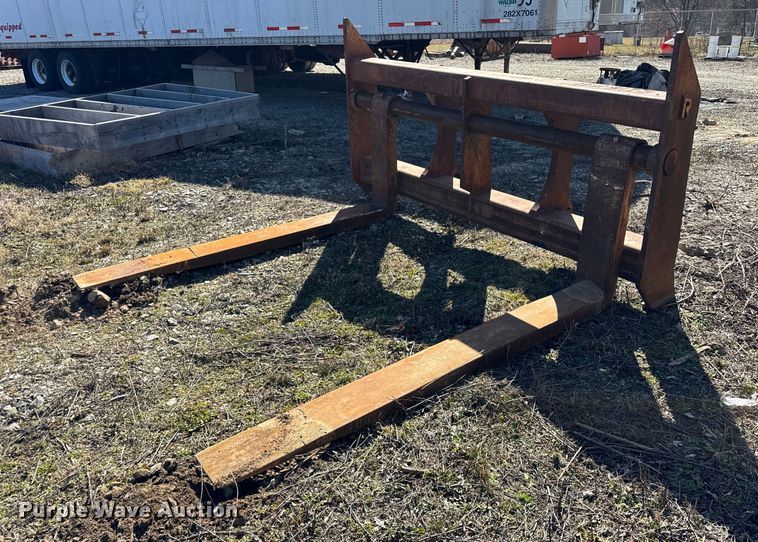 Rockland CFHD L120F 84" L wheel loader forks - EC4066