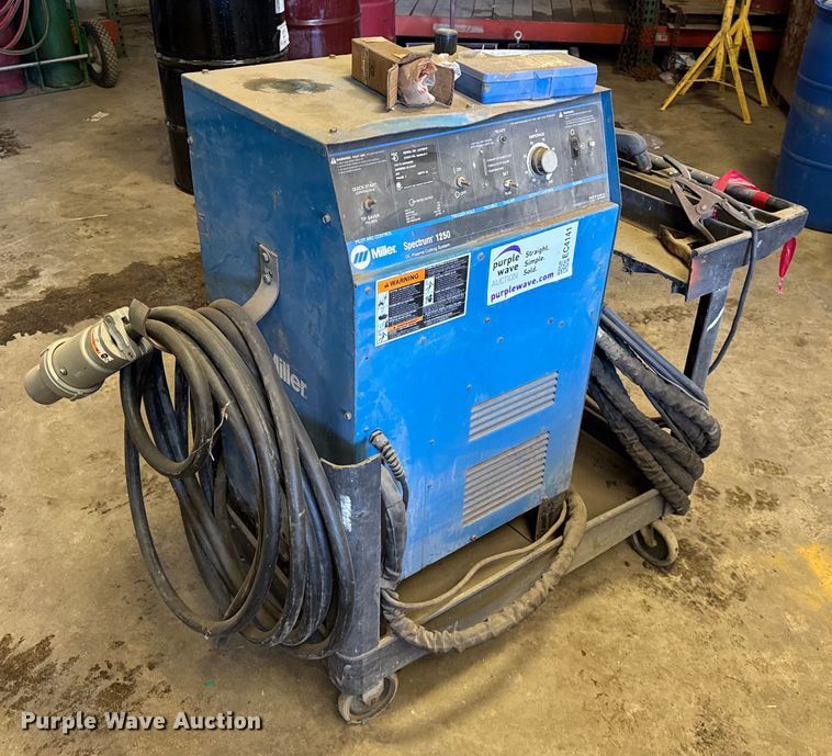 Miller Spectrum 1250 plasma cutter - EC4141