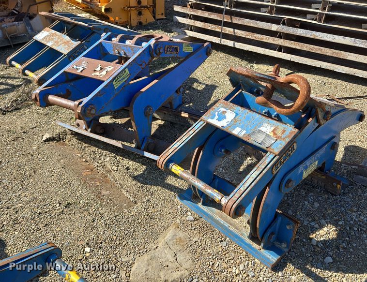 (3) Kenco barrier clamps - EC4146