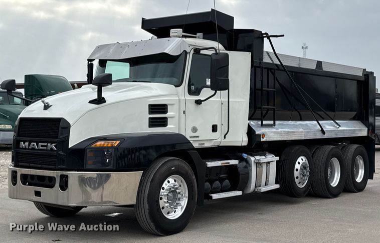 2019 Mack Anthem dump truck - ED5560