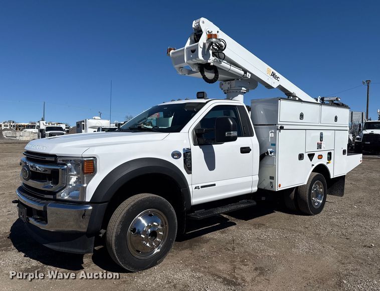 2020 Ford F550 Super Duty bucket truck - EG2577